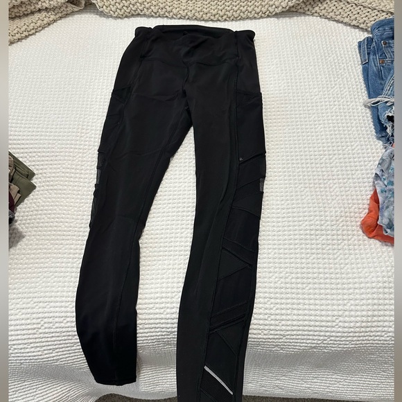 Lululemon Black Leggings with Mesh Details - size 6 - Picture 4 of 4